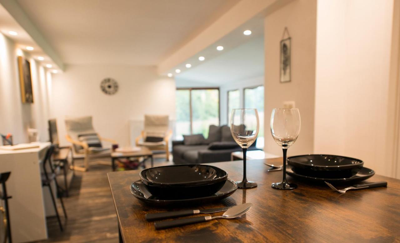Le Chalet Naturzen Hastiere-par-dela المظهر الخارجي الصورة
